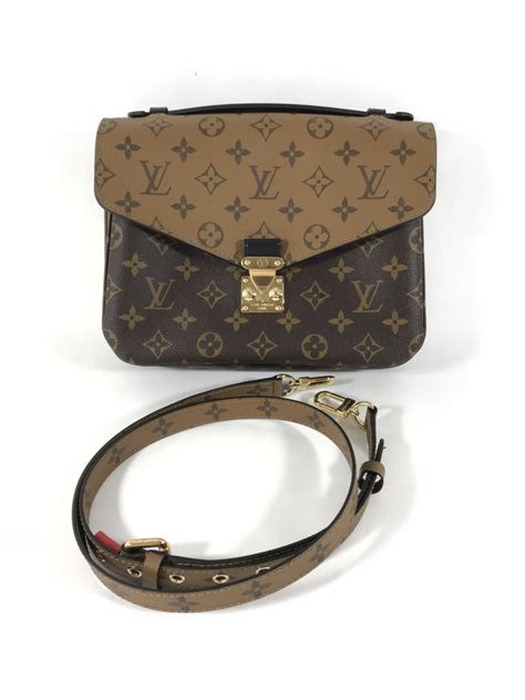 lv pochette metis two tone